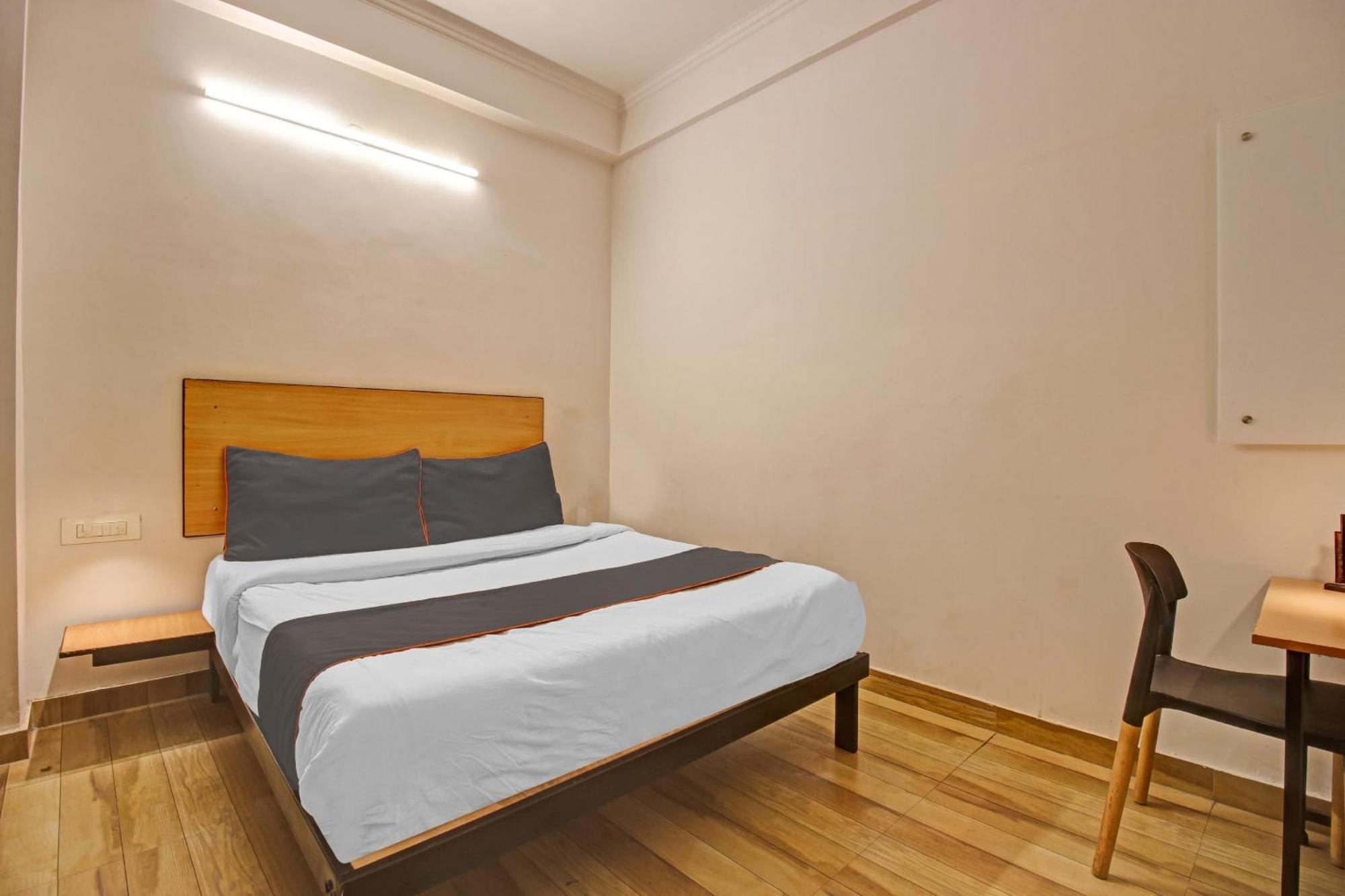 Super Townhouse Kachnar House Vikas Nagar Hotel Hasanganj Exterior photo